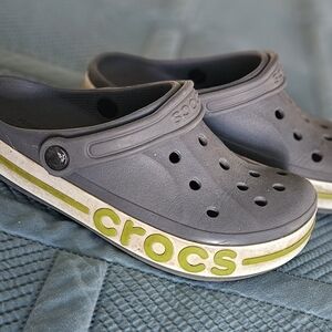 YOUTH CROCS